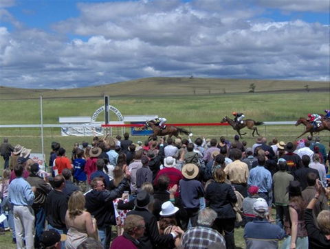 Cooma Sundowners Cup - Accommodation Sydney 1