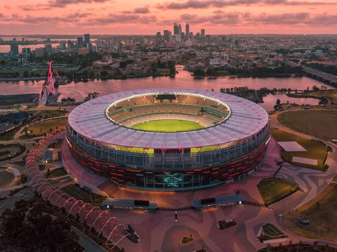 Geelong Cats V Collingwood - AFL Round 7 - Accommodation Sydney 1