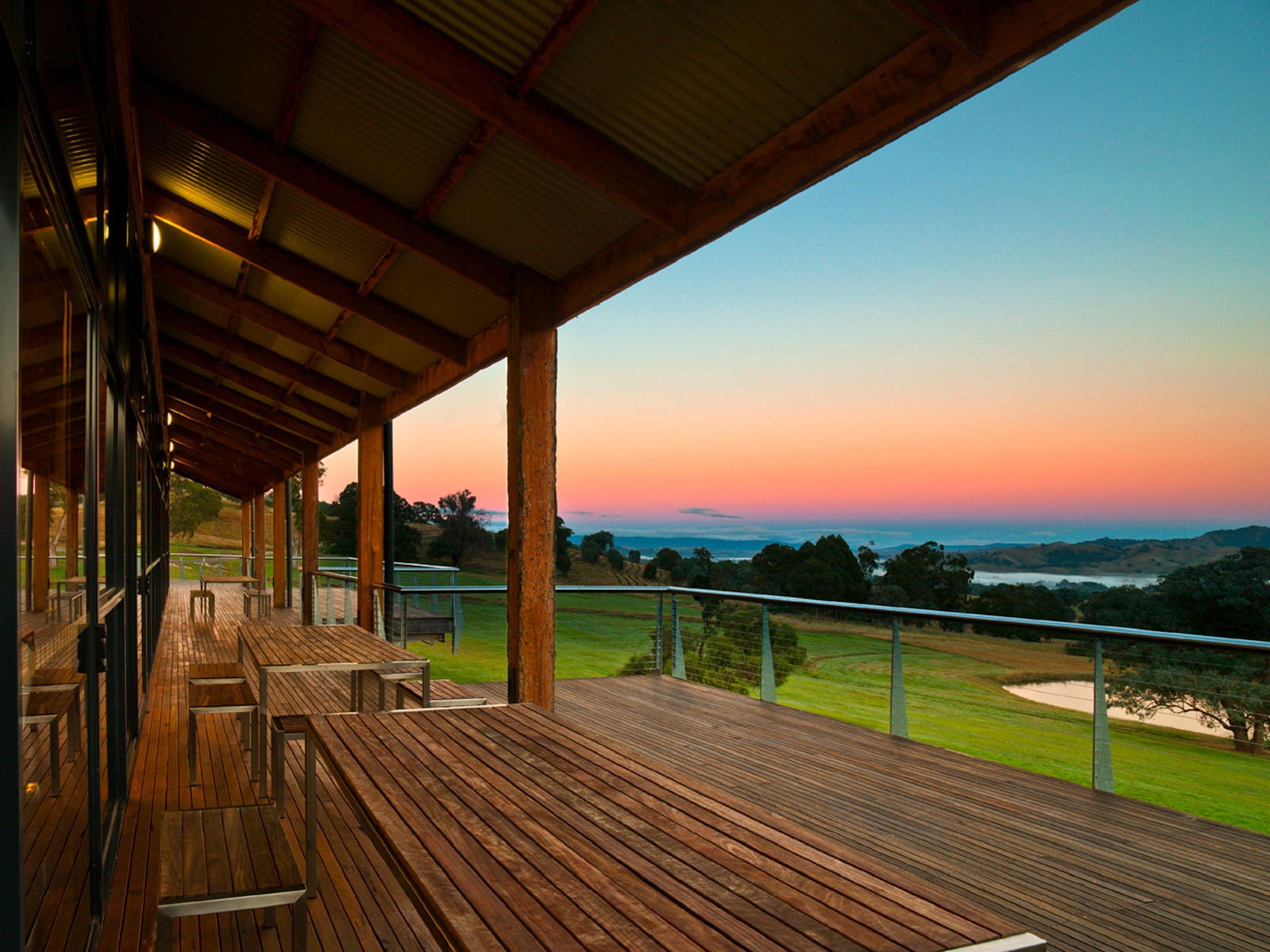 Lake Eildon ACT Accommodation Sydney
