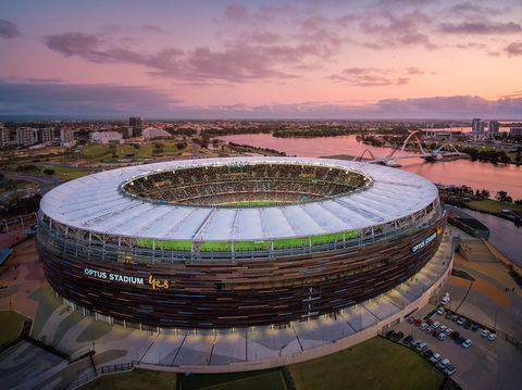 Fremantle Dockers V West Coast Eagles - AFL Round 7 - Sydney 4u 1