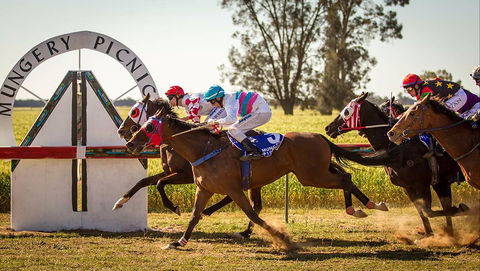 Mungery Picnic Races - Accommodation Sydney 0