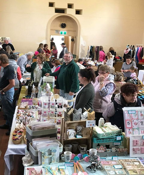 Saddleworth Market - Sydney 4u 0