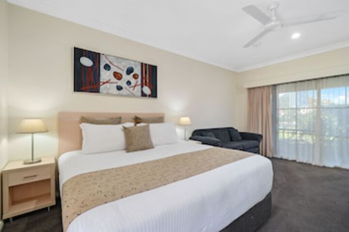 Coolamon NSW Accommodation Sydney