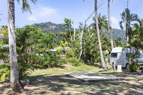 Tasman Holiday Parks - Airlie Beach - Sydney 4u 6