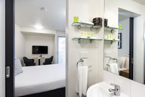 City Edge North Melbourne - Sydney 4u 6