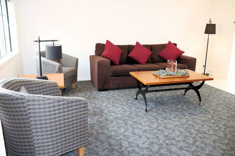 Fawkner Executive Suites & Serviced Apartments - Accommodation Sydney 6