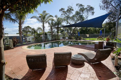 Amaroo Holiday Park - Sydney 4u 7