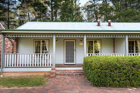 Federation Gardens & Possums Hideaway - Accommodation Sydney 5