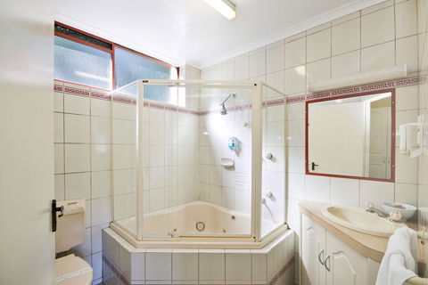 Lorne Coachman Inn - Sydney 4u 4