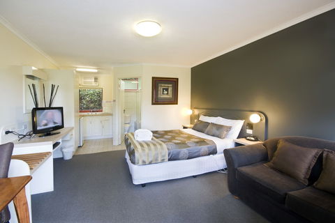 Lorne Coachman Inn - Sydney 4u 5