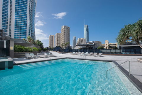 Mantra Circle On Cavill - Accommodation Sydney 2