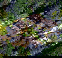 Falls Mountain Retreat - Sydney Resort