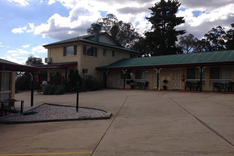 Country Rose Motel Warwick - Accommodation Sydney 3