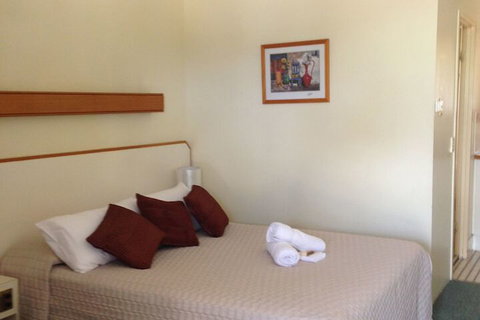 Country Rose Motel Warwick - Accommodation Sydney 7