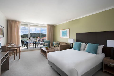 Mantra Ettalong Beach - Sydney 4u 7