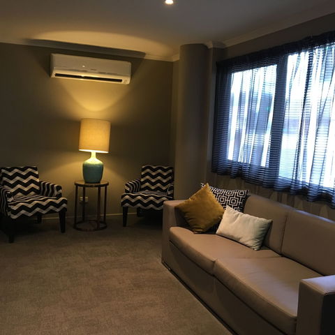 Quest Mont Albert - Sydney 4u 4