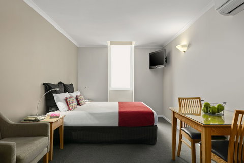 Quest Waterfront Serviced Apartments - Accommodation Sydney 4