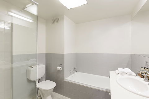 Old Woolstore Apartment Hotel - Accommodation Sydney 4