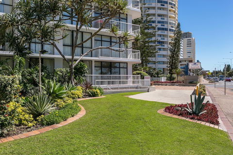 BreakFree Beachpoint - Accommodation Sydney 1