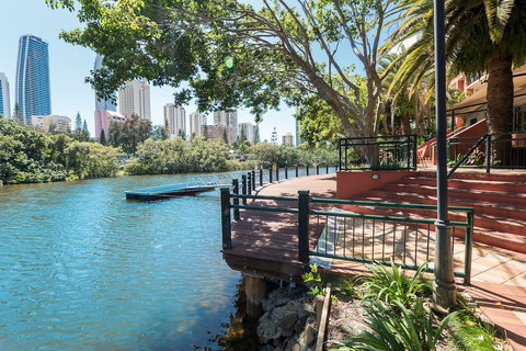 Paradise Island Resort - Sydney Resort 4