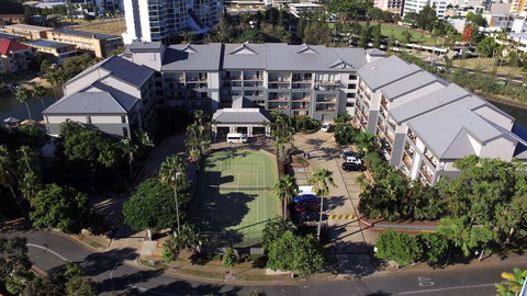 Paradise Island Resort - Sydney Resort 2