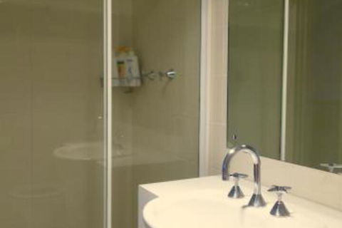 Kingston Terrace Apartments - Accommodation Sydney 6