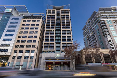 Oaks Adelaide Horizons Suites - Accommodation Sydney 2
