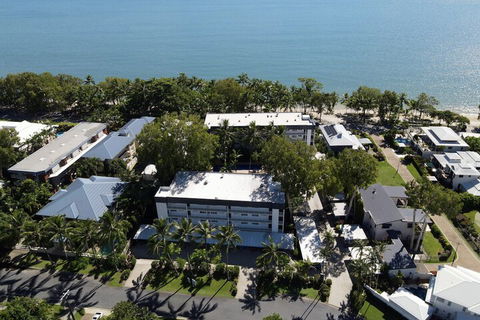 Agincourt Beachfront Apartments - Accommodation Sydney 1