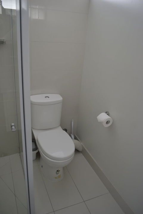 Admiralty Inn - Sydney 4u 5