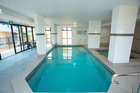 Imperial Surf Private Apartments - Accommodation Sydney 1
