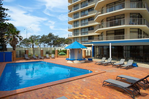 Imperial Surf Private Apartments - Accommodation Sydney 2