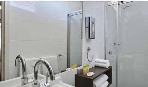 Ibis Styles Canberra Tall Trees - Sydney 4u 3