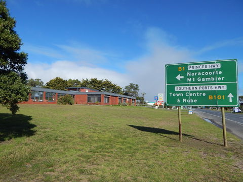 Kingston Lobster Motel - Sydney 4u 6