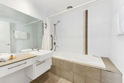 Flynns Beach Resort - Accommodation Sydney 6