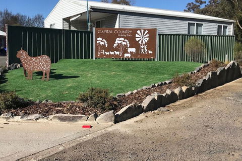 Capital Country Holiday Park - Sydney 4u 4