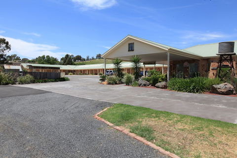 Tuckerbox Motor Inn - Sydney 4u 1