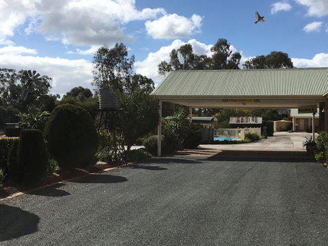 Tuckerbox Motor Inn - Sydney 4u 0