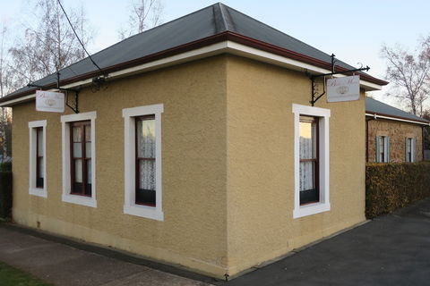 Blakes Manor Self Contained Heritage Accommodation - Accommodation Sydney 3
