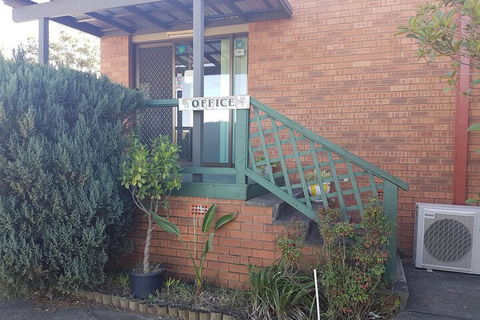 Bentley Waterfront Motel & Cottages - Accommodation Sydney 5