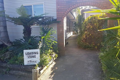 Bentley Waterfront Motel & Cottages - Accommodation Sydney 4