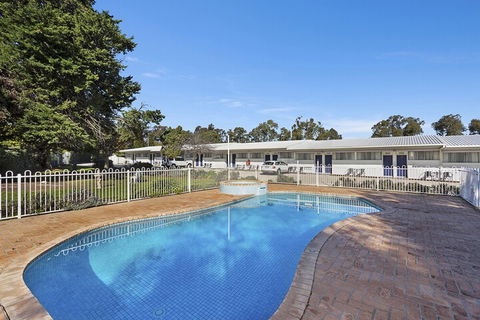 Byer Fountain Motor Inn, Holbrook - Sydney 4u 7