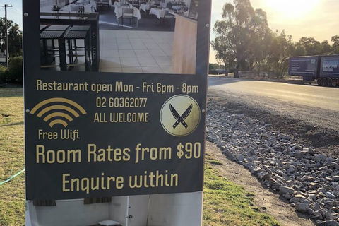 Byer Fountain Motor Inn, Holbrook - Sydney 4u 5