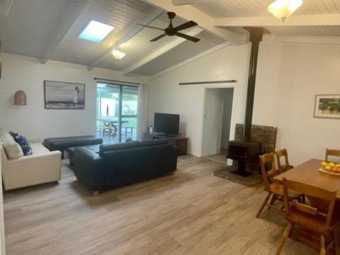 Abbey Beach Shack - Sydney 4u 3