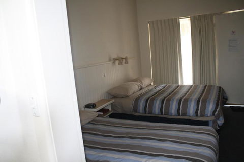 Omeo Motel - Sydney 4u 1