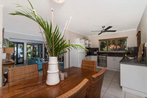 The Palms On Newell Beach - Accommodation Sydney 5