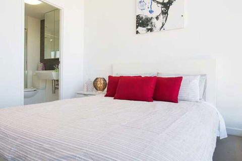 C3CBD Melbourne Apartment - Accommodation Sydney 6