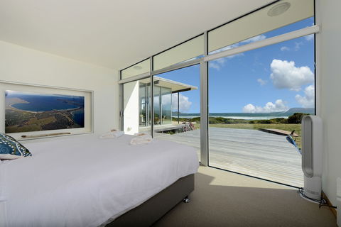 Cloudy Bay Beach House - Sydney 4u 6