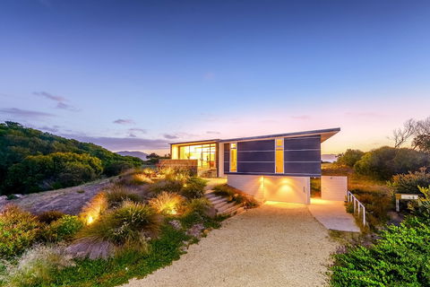 Cloudy Bay Beach House - Sydney 4u 2