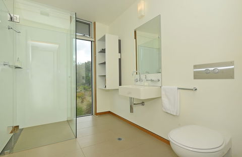 Cloudy Bay Beach House - Sydney 4u 5
