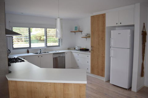 Tamara Beach House - Accommodation Sydney 6